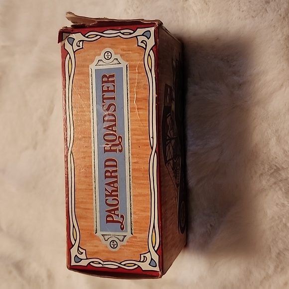 VINTAGE  AVON  PACKARD ROADSTER NEW WITH BOX - Picture 2 of 10